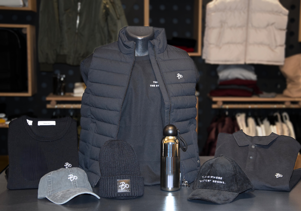 Bo LKV brodeerattu toppaliivi.