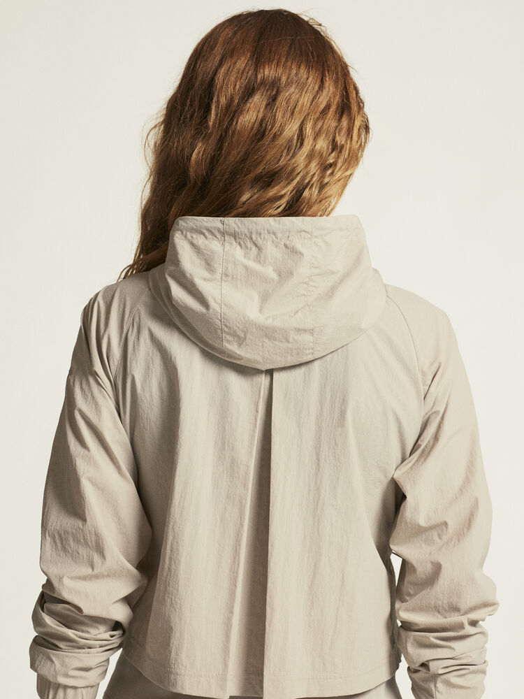 1914692-608000_ADV-Join-Windbreaker-W_closeup7