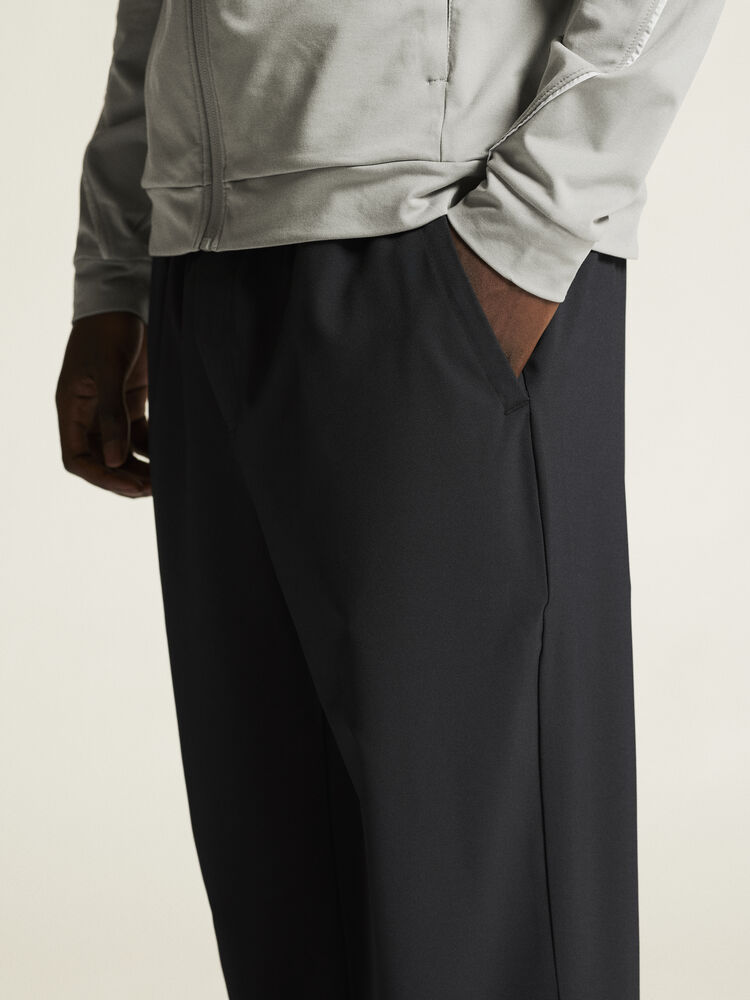 1916035-999000_Collective-Structure-Pants-M_closeup5