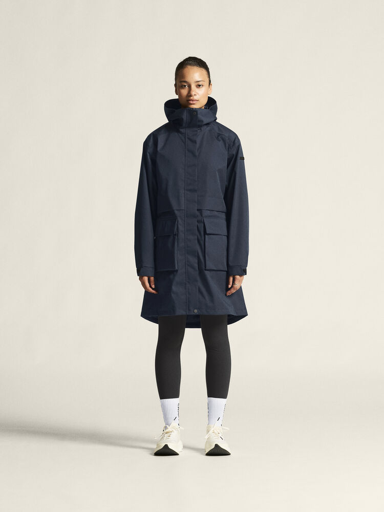 1916380-396000_Urban-Parka-W_closeup1